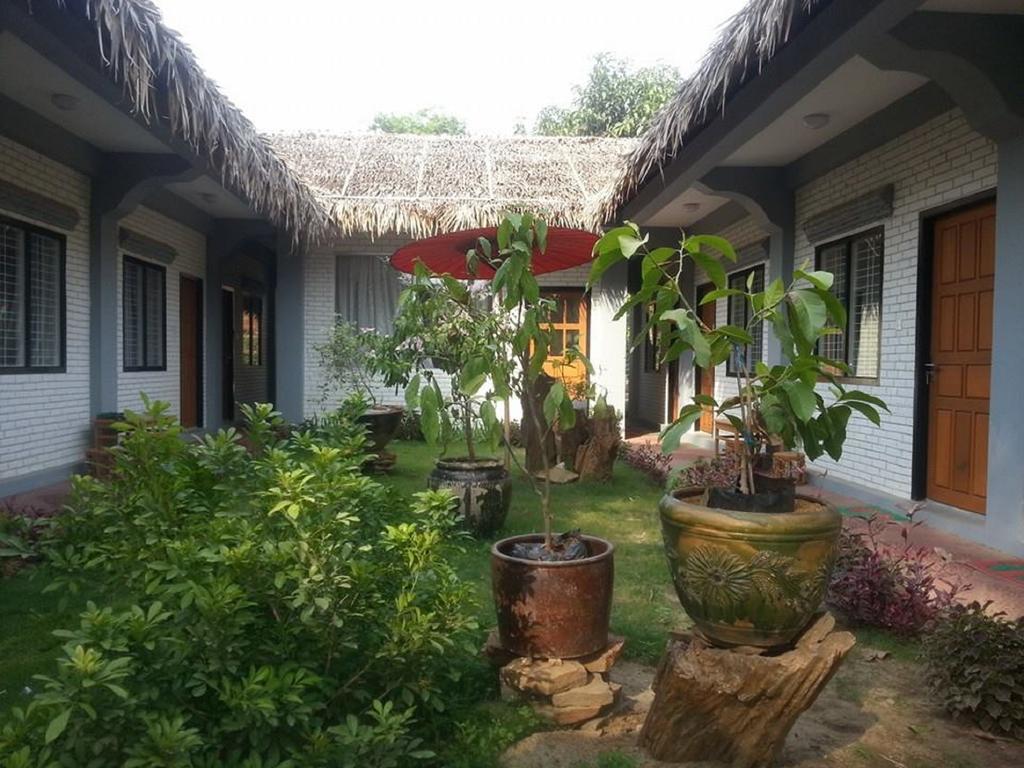 Golden Rose Guest House Old Bagan Exterior photo